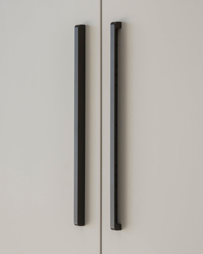Slimline Handle: Sleek & Affordable Finger Pull – Linear Standard