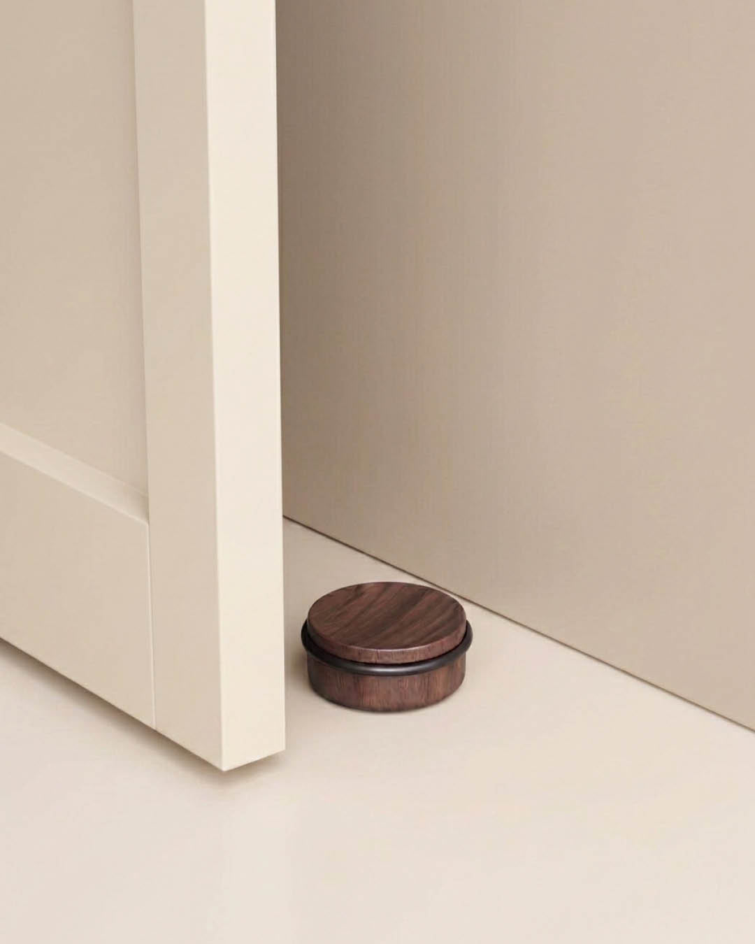 Billie Door Stop